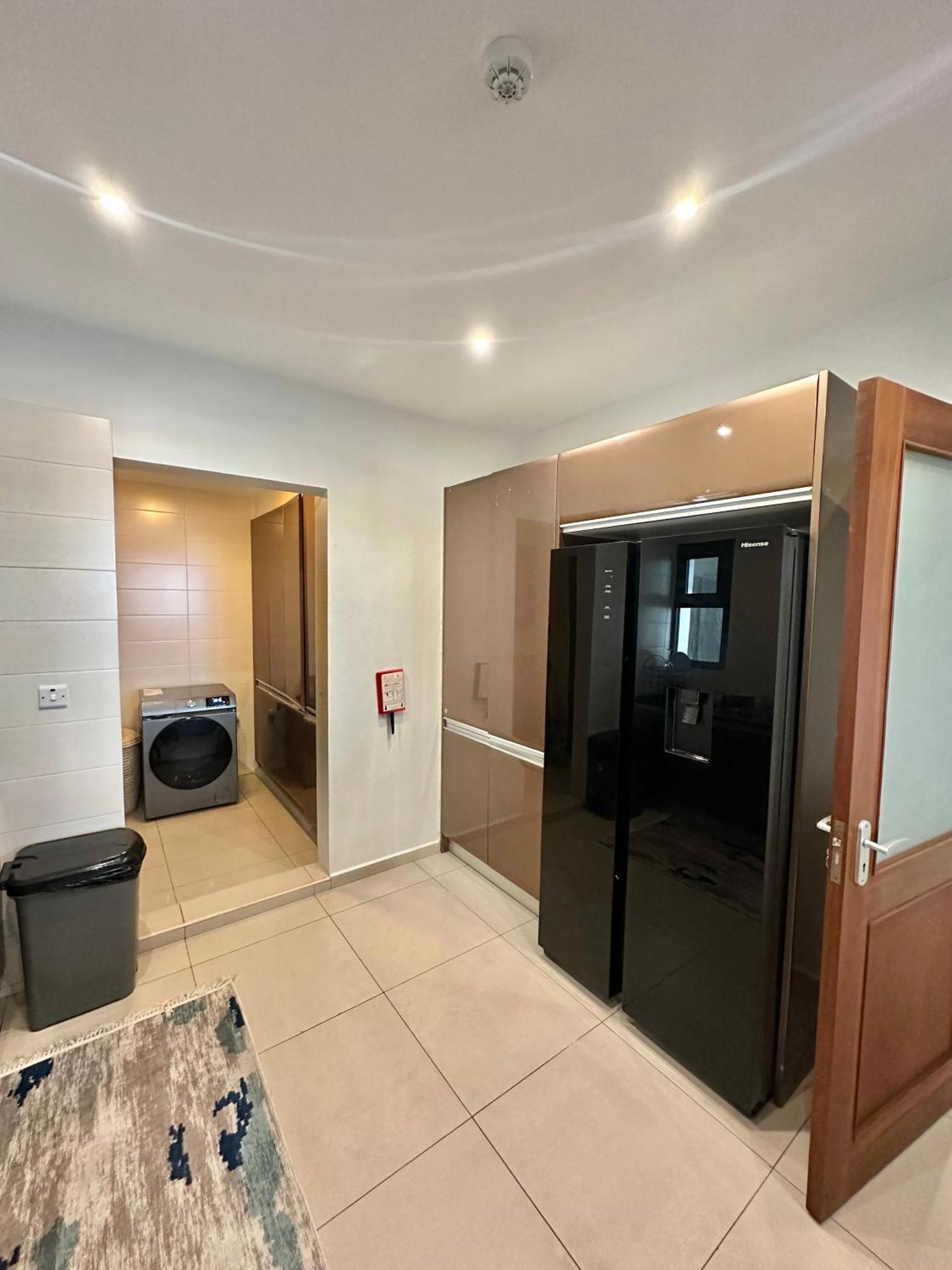 Coastalhome 75Inch Tv 5Min Drive To The City & Beach Dar-es-Salaam Eksteriør bilde