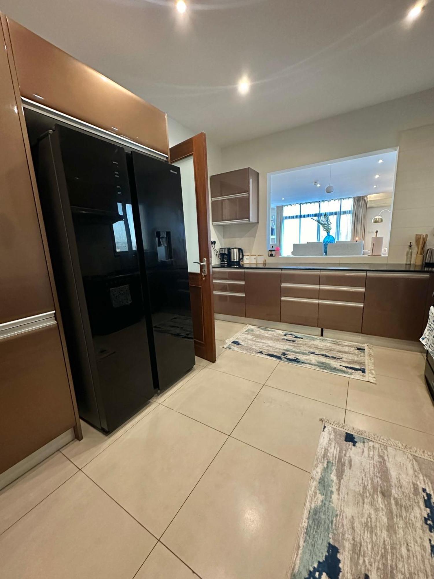 Coastalhome 75Inch Tv 5Min Drive To The City & Beach Dar-es-Salaam Eksteriør bilde
