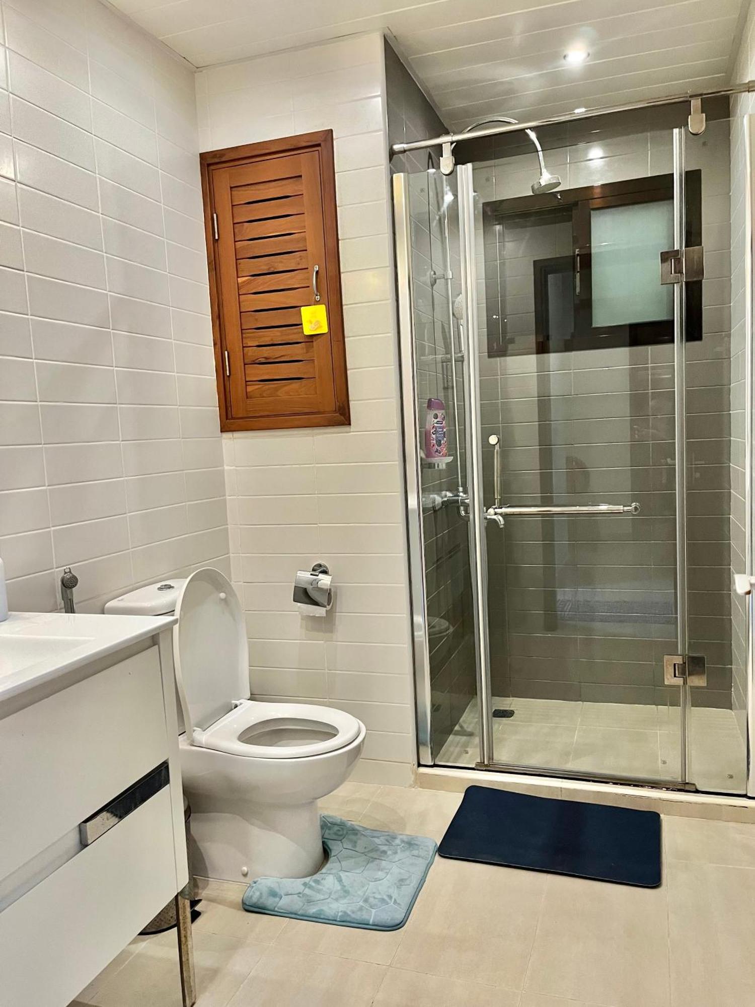 Coastalhome 75Inch Tv 5Min Drive To The City & Beach Dar-es-Salaam Eksteriør bilde
