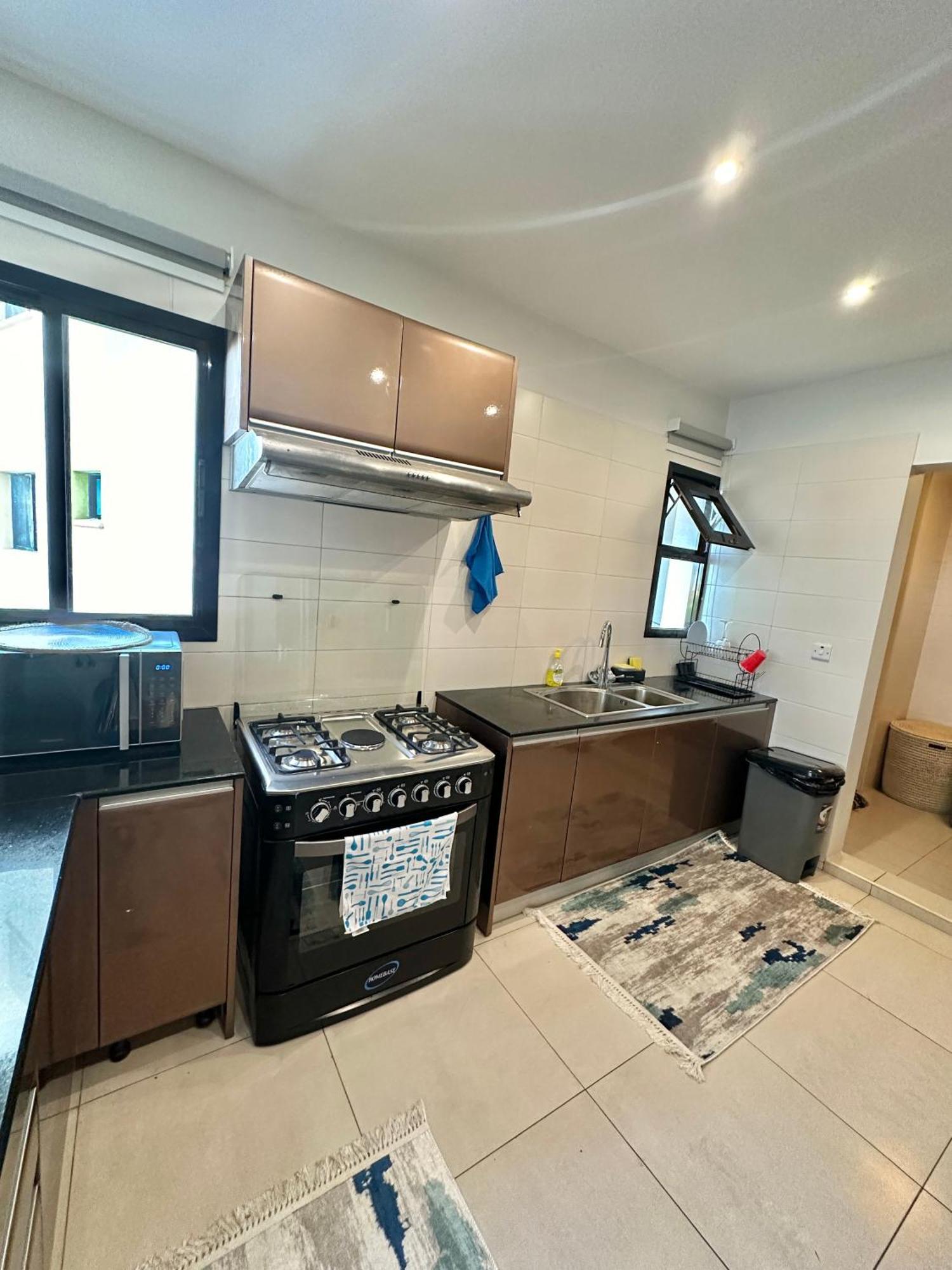 Coastalhome 75Inch Tv 5Min Drive To The City & Beach Dar-es-Salaam Eksteriør bilde